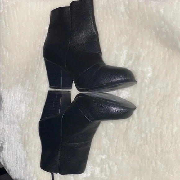 🖤 Mint BLACK Zipper BOOTIES - Picture 1 of 13